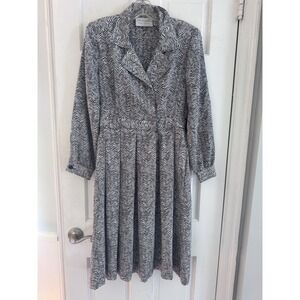 VINTAGE 1970'S Chevron Print Shirt Dress SCHRADER SPORT Petite‎ Sz 8 No Belt